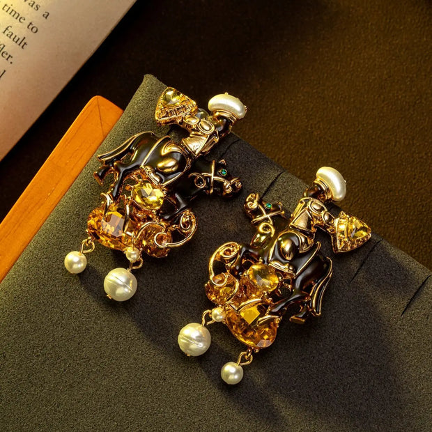 1 Pair of Vintage Retro Earrings with Rhinestones, Suitable for Women to Wear Daily