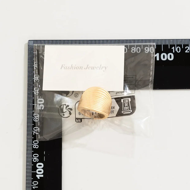 Irregular Chunky Big Geometric